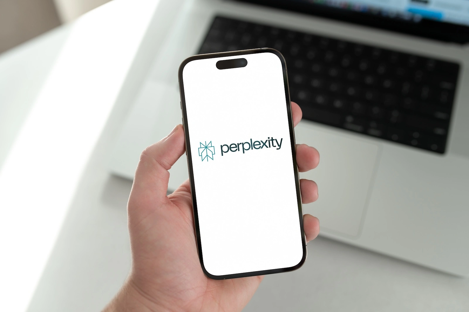 Apple Perplexity AI