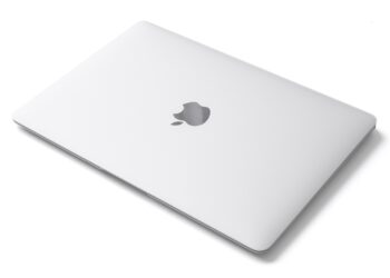 Apple MacBook