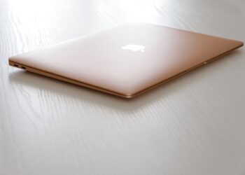MacBook Apple