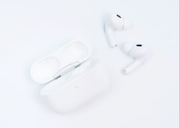 iOS 26 AirPods