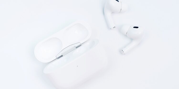 iOS 26 AirPods