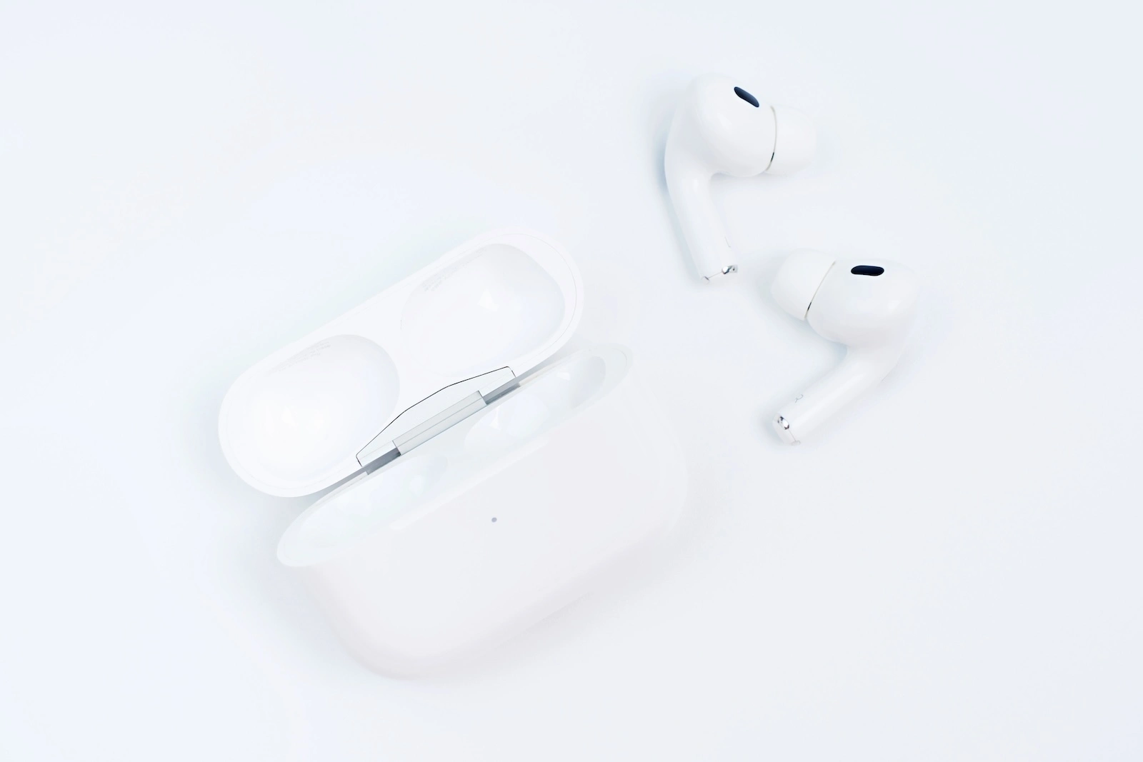 iOS 26 AirPods