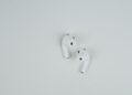 AirPods Apple