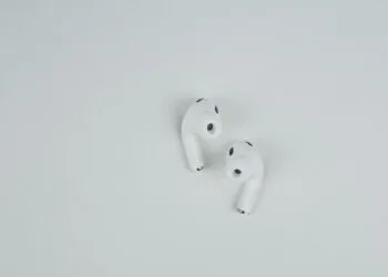 AirPods Apple