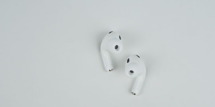 AirPods Apple