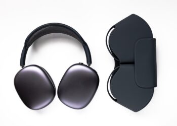 AirPods Max Apple