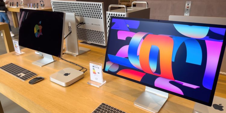 Apple Studio Display 2
