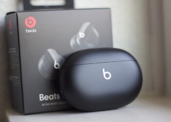 Apple Powerbeats Fit