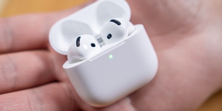 iOS 26 AirPods