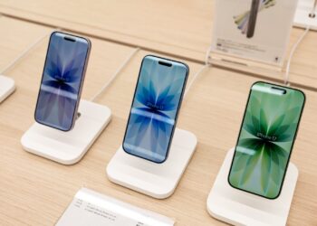 iPhone 17 Apple