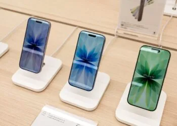 iPhone 17 Apple