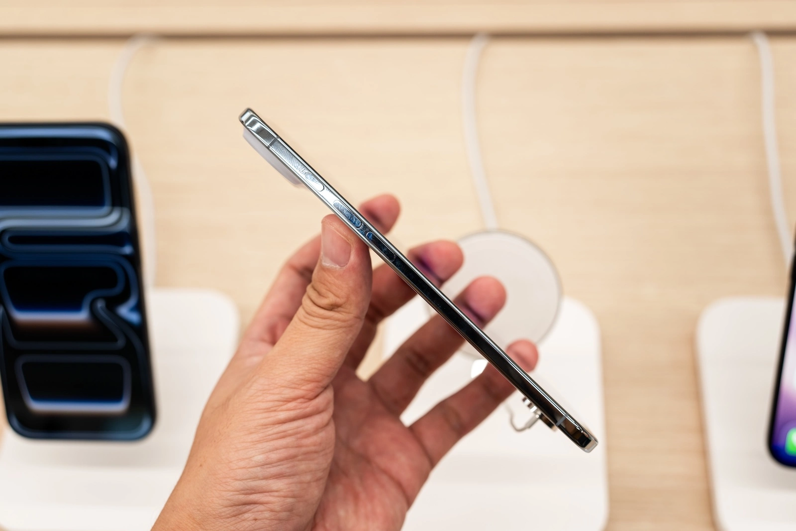 iPhone Air Teardown