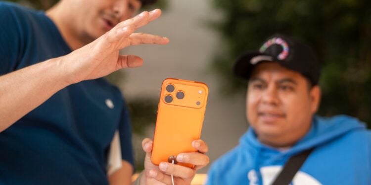 iPhone Apple iOS 26.1