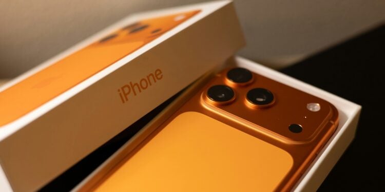 Apple stock iPhone 17 price target