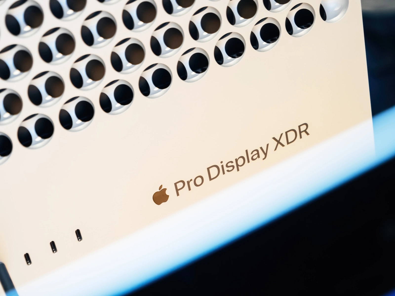 macOS 26.1 Apple Pro Display XDR 2