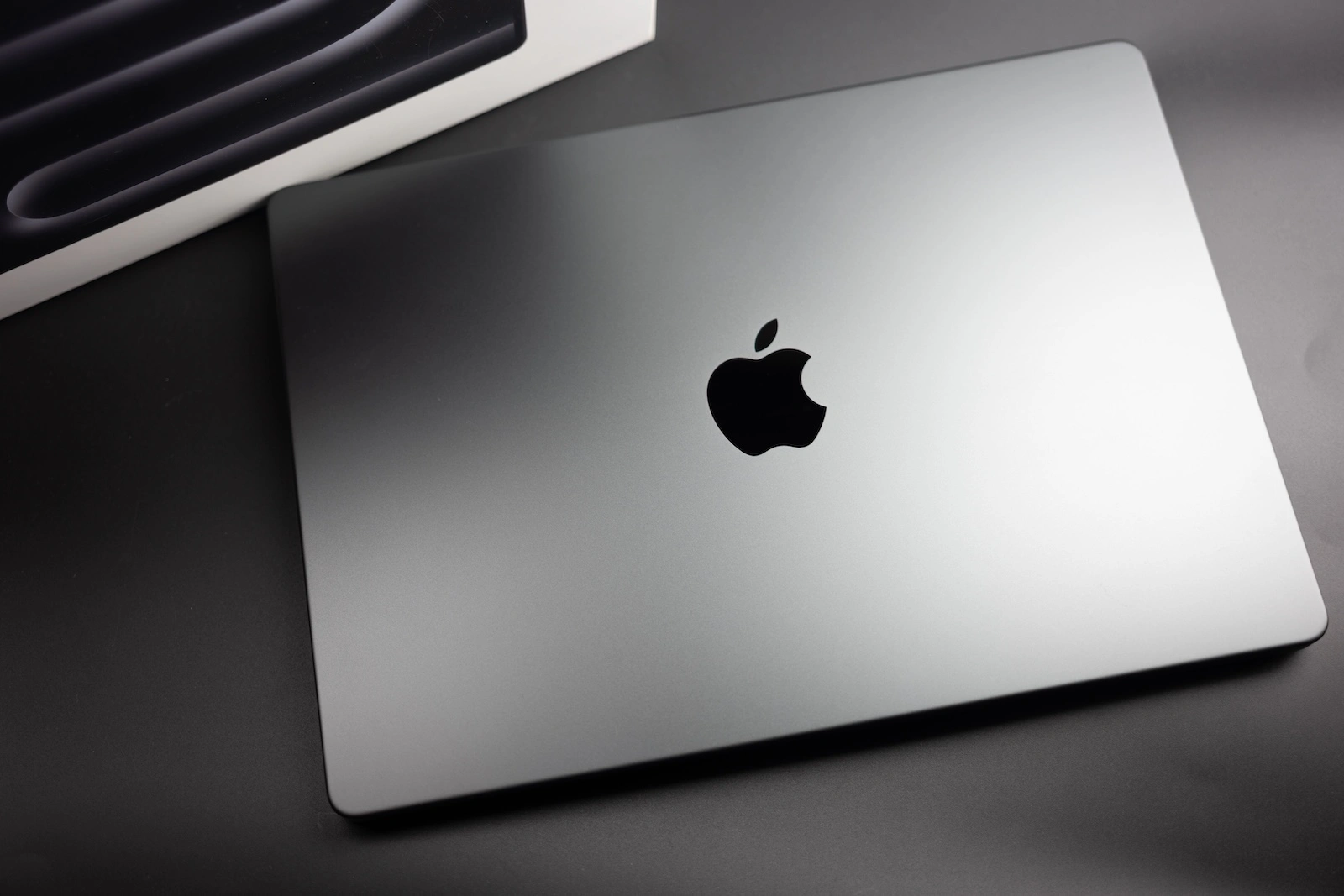 Apple M5 MacBook Pro