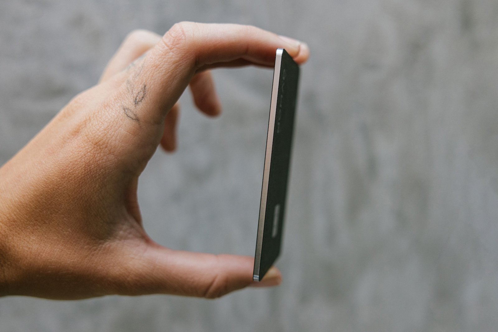 Nomad Tracking Card Pro