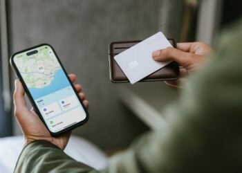 Nomad Tracking Card Pro