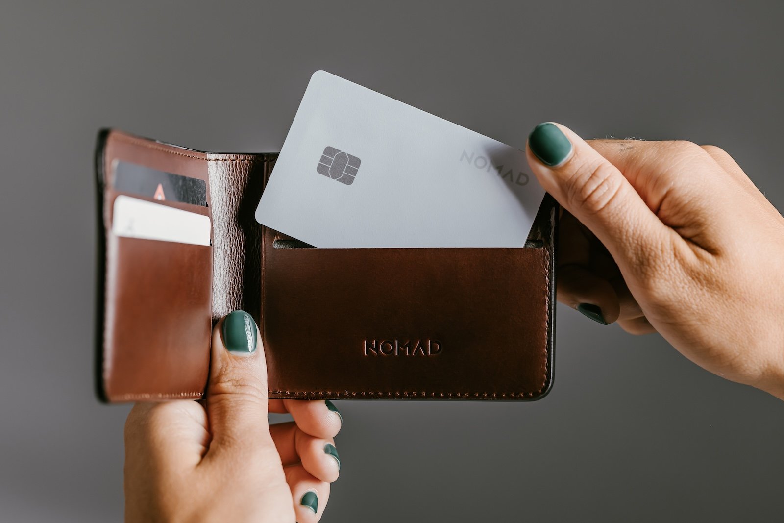 Nomad Tracking Card Pro