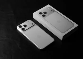Apple iPhone 17