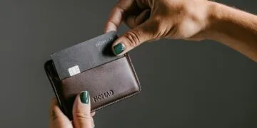 Nomad Tracking Card Pro