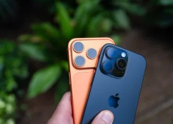 iPhone Apple