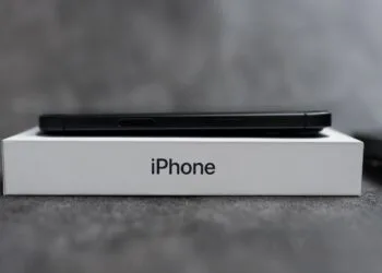 iPhone Apple