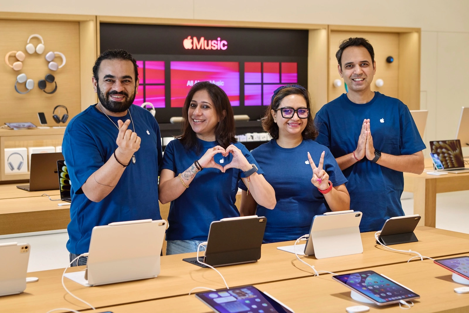 Apple Borivali