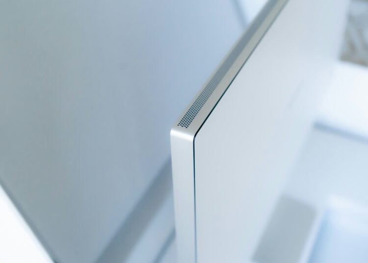 Apple Studio Display 2