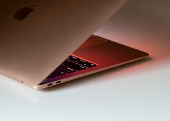 MacBook Apple