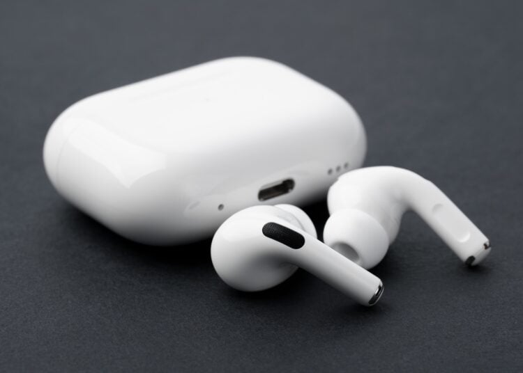 AirPods Pro Apple