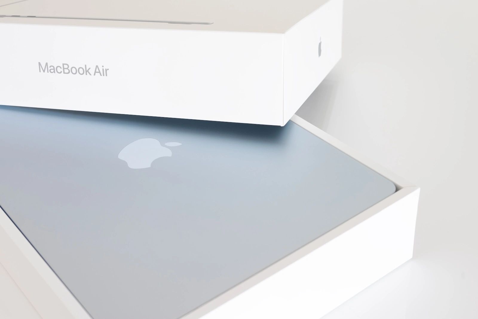 MacBook Air Apple