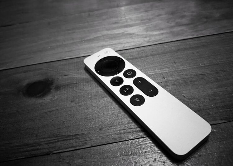 Apple TV Siri