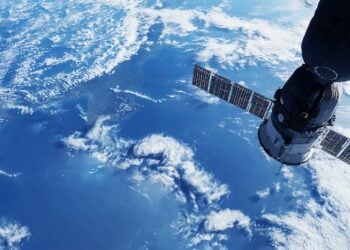 Amazon Globalstar Apple