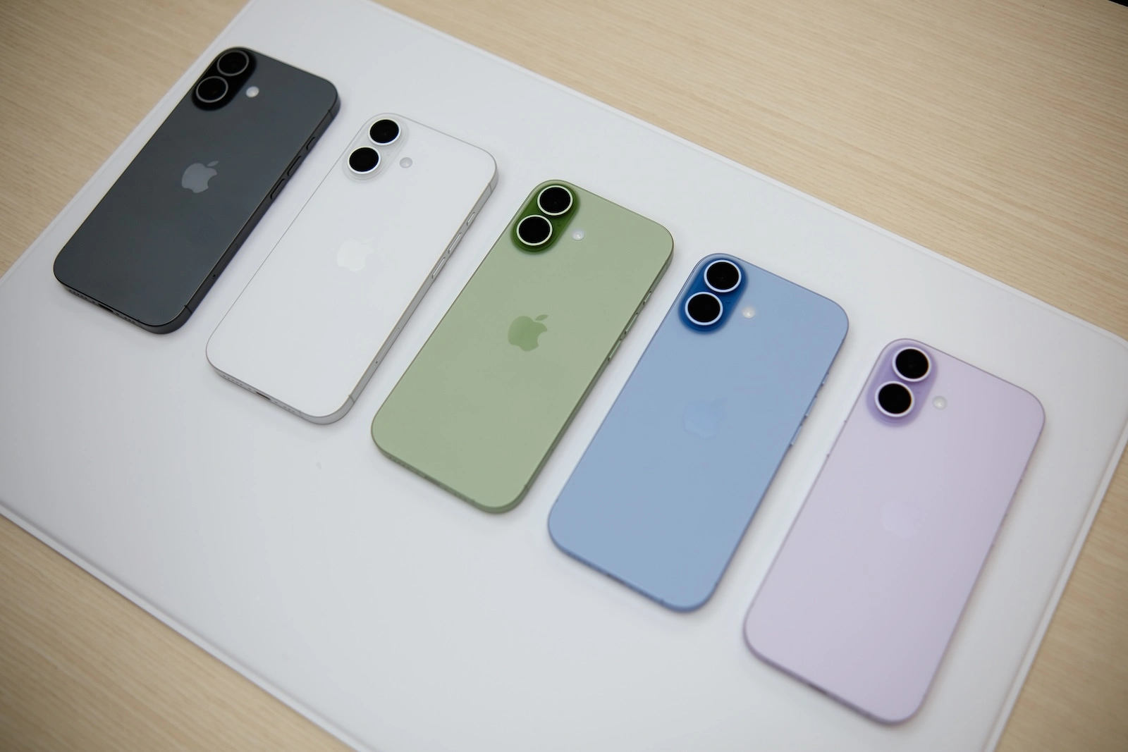 iPhone 18 Apple