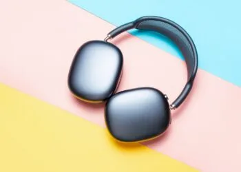 AirPods Max Apple