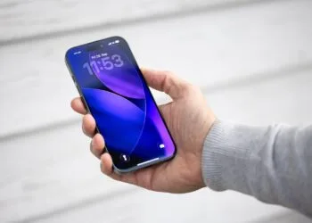 iPhone 17 Apple