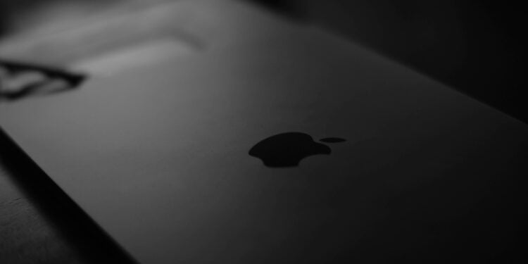 MacBook Ultra Apple