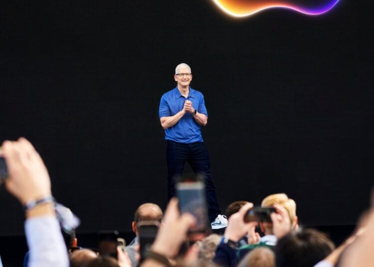 Tim Cook Apple