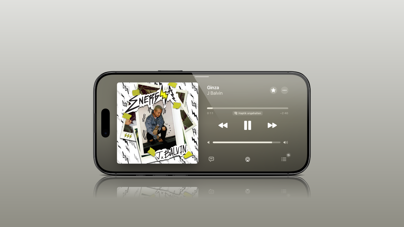 Apple Music unter iOS 27 im Querformat mit laufendem Titel und linksbündiger Seitenleiste