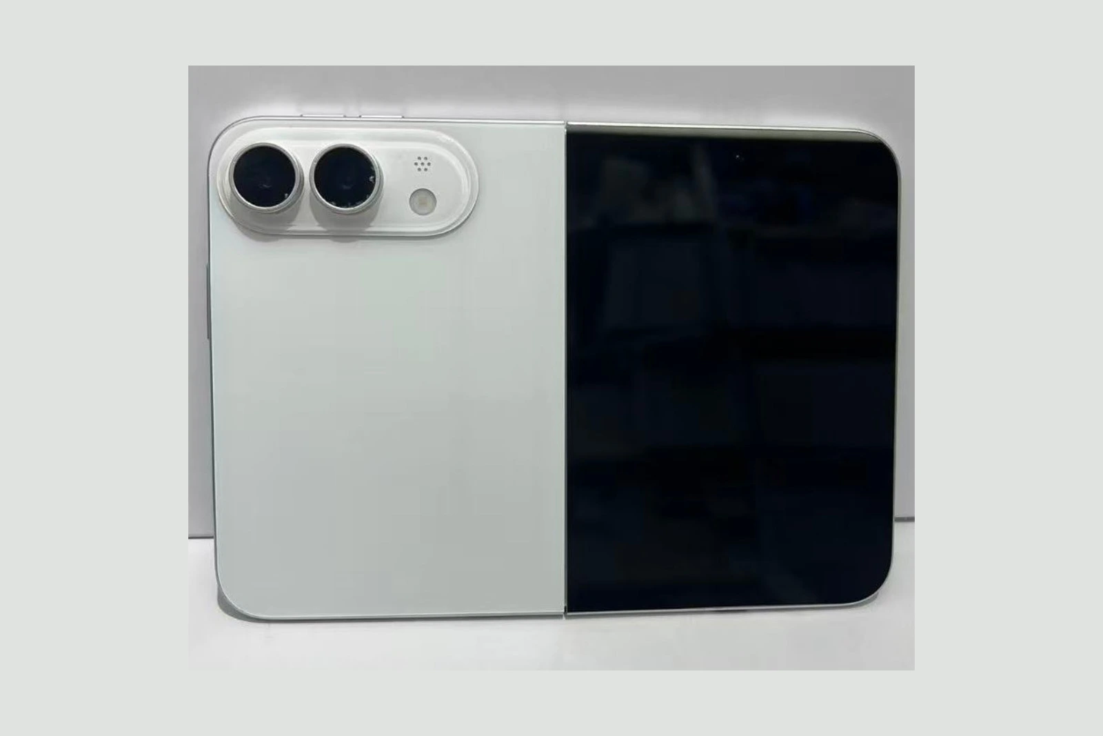 iPhone Ultra Apple