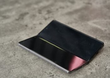iPhone Ultra 2 Apple