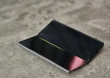 iPhone Ultra 2 Apple