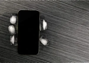 iPhone Ultra Dampfkammer
