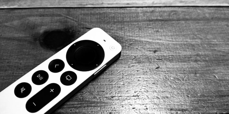 tvOS 27 Apple