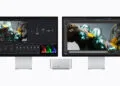 Mac Studio M5 Ultra zwischen zwei Studio Displays mit Videoschnitt- und 3D-Software