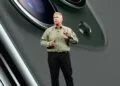 Phil Schiller, der den App Store bei Apple abgibt, bei einem Auftritt auf der Keynote-Bühne