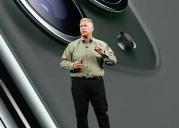 Phil Schiller, der den App Store bei Apple abgibt, bei einem Auftritt auf der Keynote-Bühne