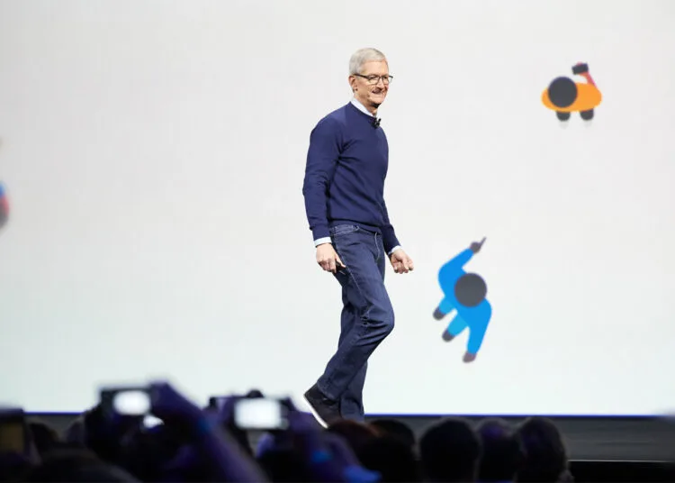 Tim Cook geht über die Bühne einer Apple-Entwicklerkonferenz – Bilanz nach 15 Jahren als Apple-CEO