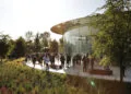 Apple Event: Gäste vor dem Steve Jobs Theater im Apple Park